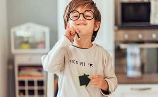 how to tell your child you are moving away